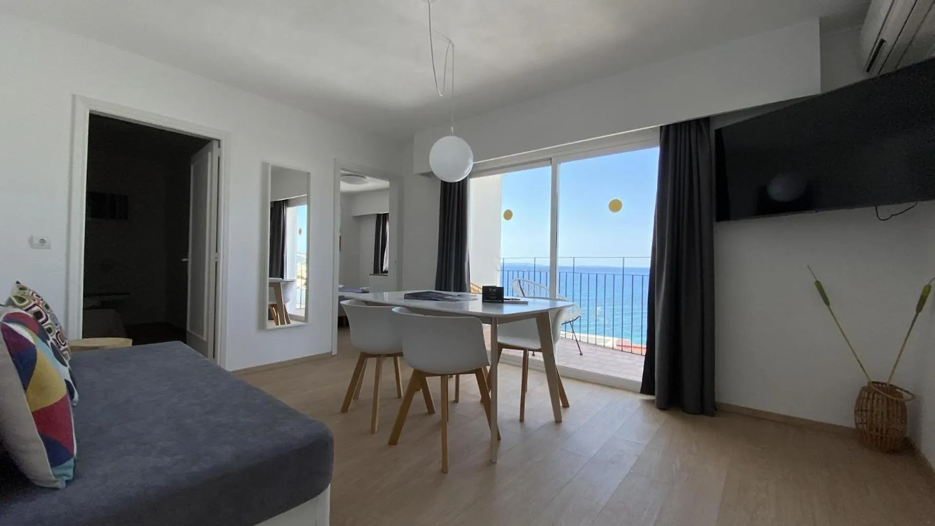 Aparthotel Hotel Cenit & Apts. Sol Y Viento Ibiza