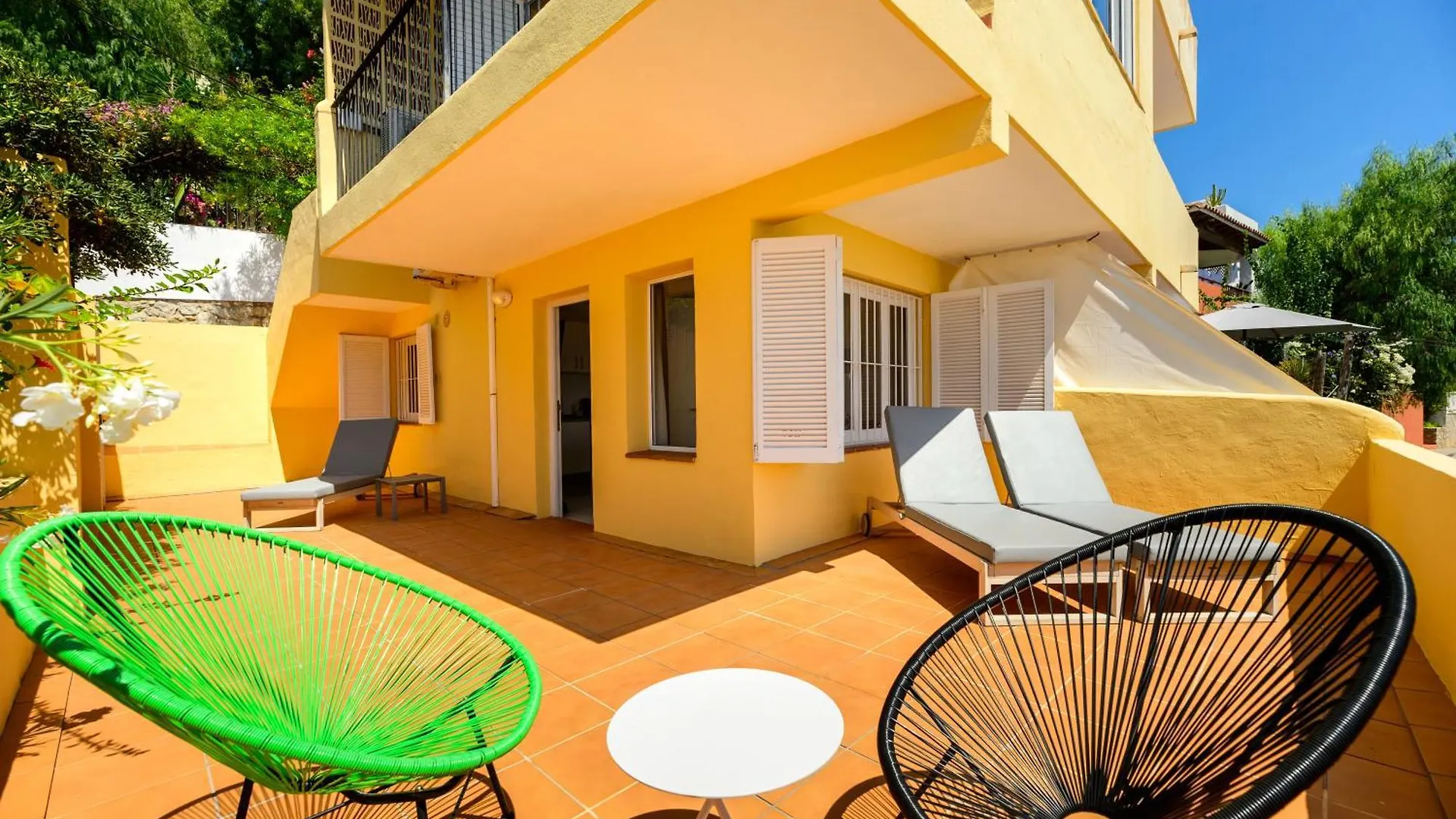 Hotel Cenit & Apts Sol Y Viento Ibiza Town Aparthotel