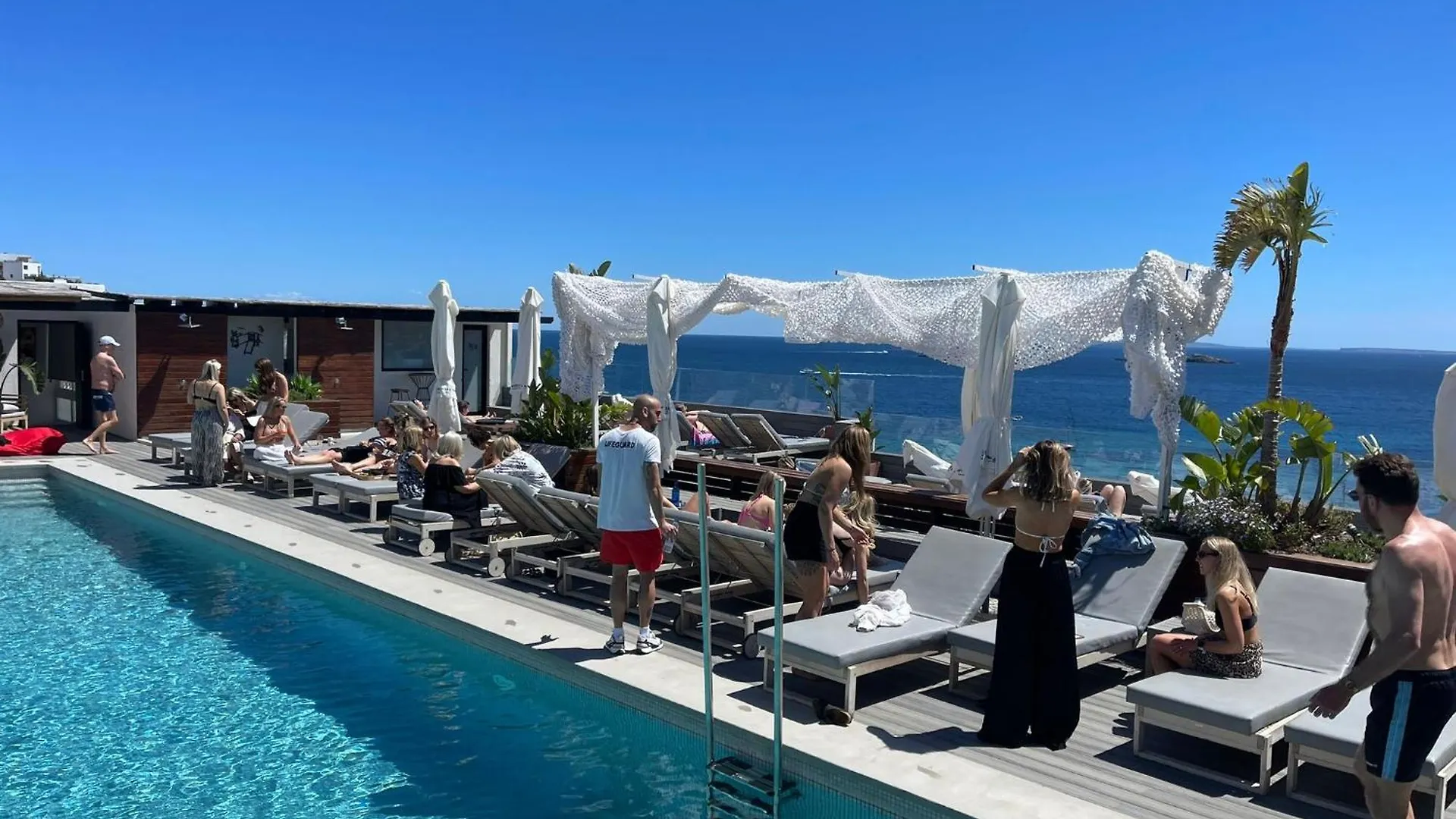 Hotel Cenit & Apts Sol Y Viento Ibiza Town
