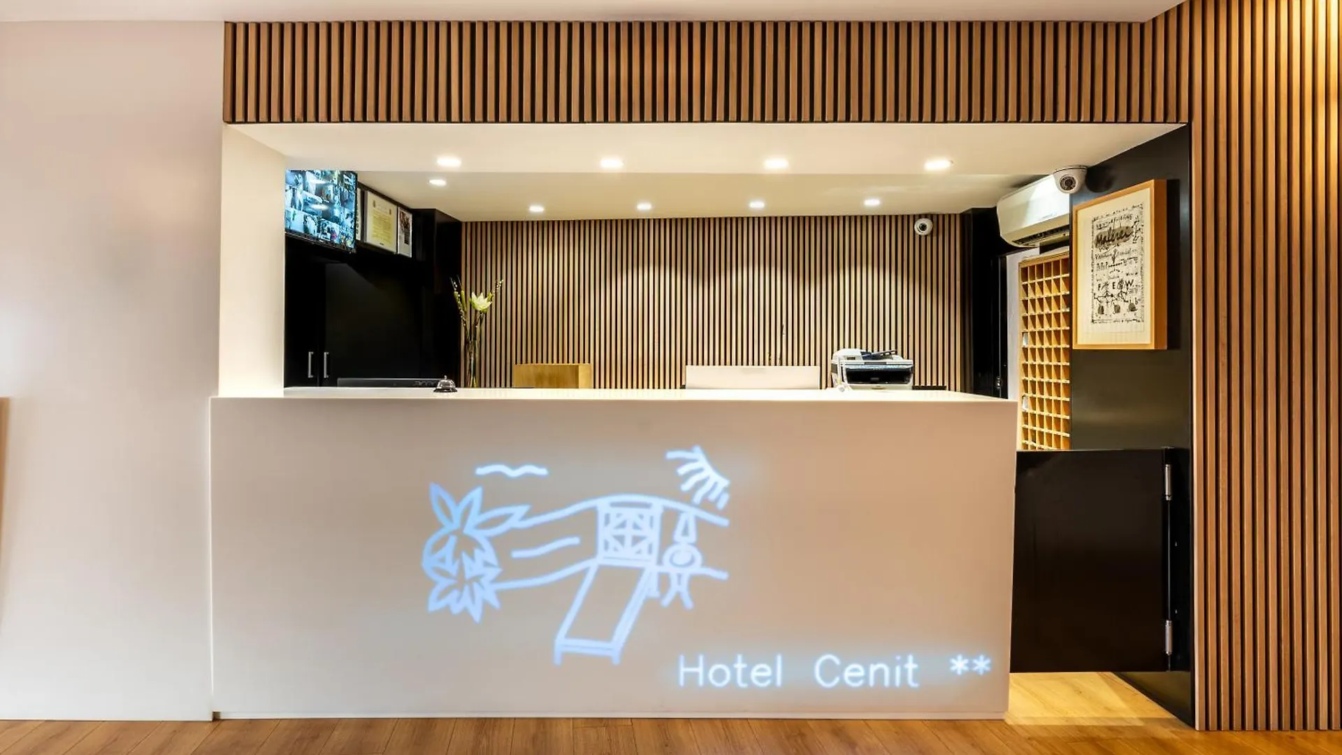 Hotel Cenit & Apts Sol Y Viento Ibiza Town Spain