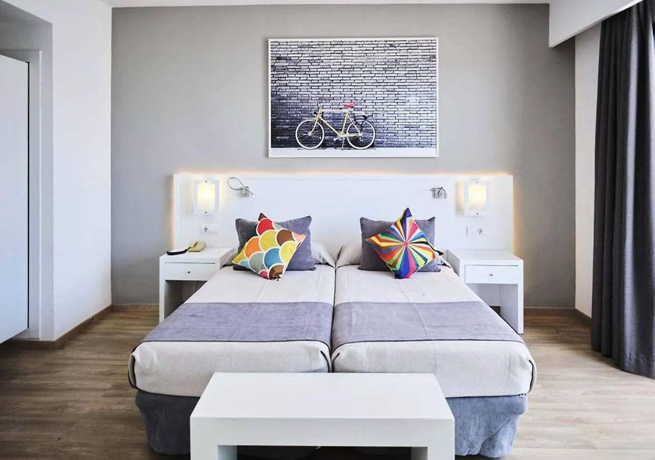 ** Aparthotel Hotel Cenit & Apts Sol Y Viento Ibiza Town Spain